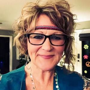 Meet your Posher, Jenny